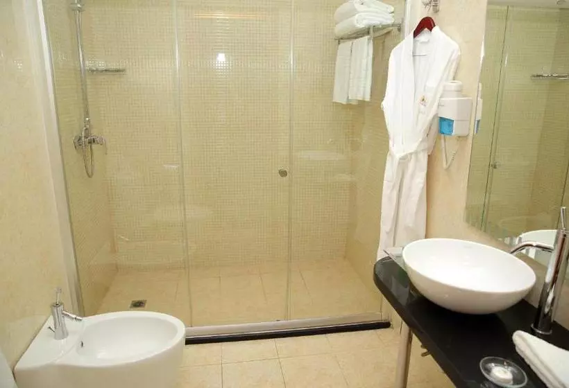 سوییت, Park Hotel Bishkek