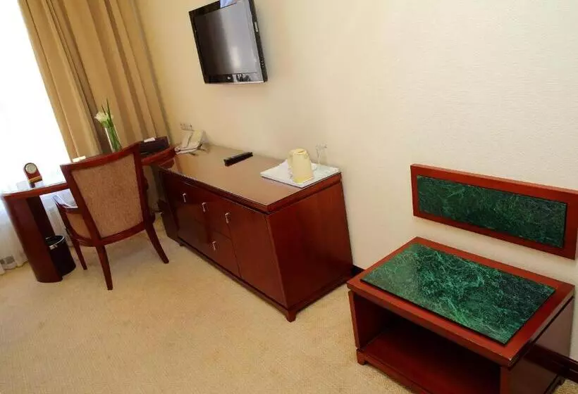 اتاق سوپریور یک تخته, Park Hotel Bishkek