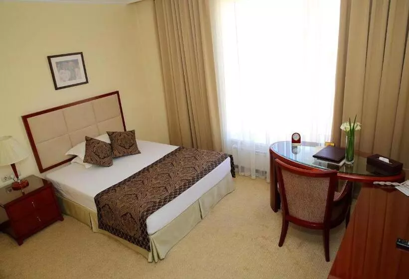 اتاق سوپریور یک تخته, Park Hotel Bishkek