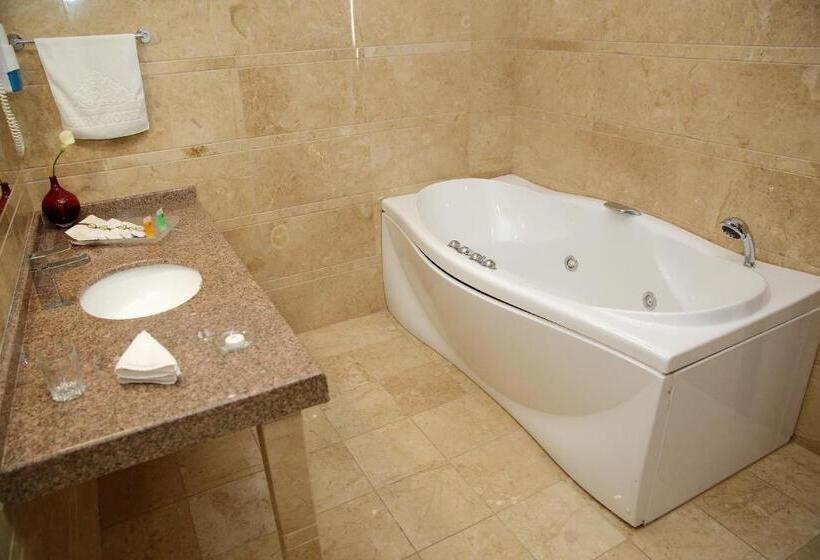 Apartament 2 Sypialnie, Park Hotel Bishkek