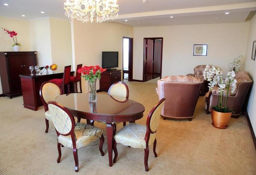 Apartament 2 Sypialnie, Park Hotel Bishkek