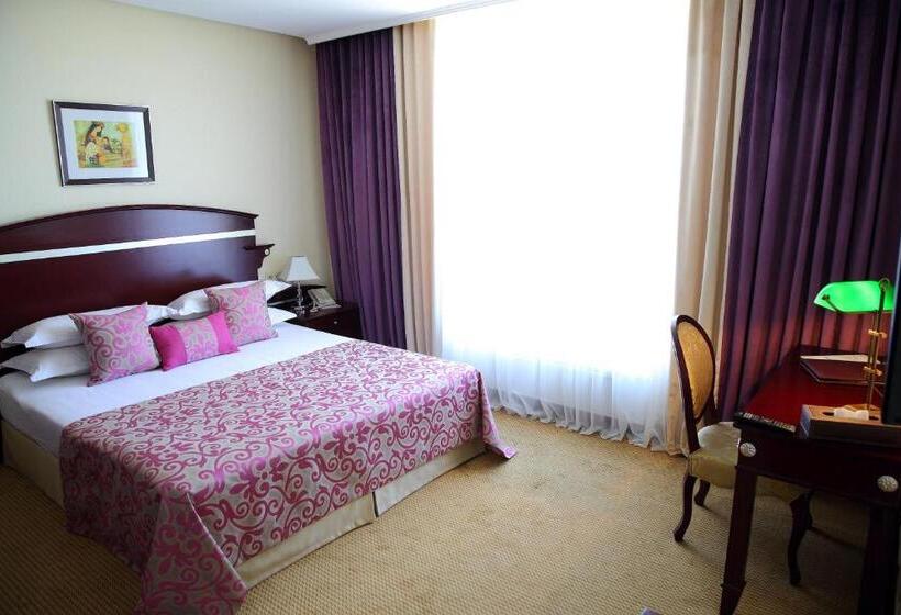 Apartament 2 Sypialnie, Park Hotel Bishkek