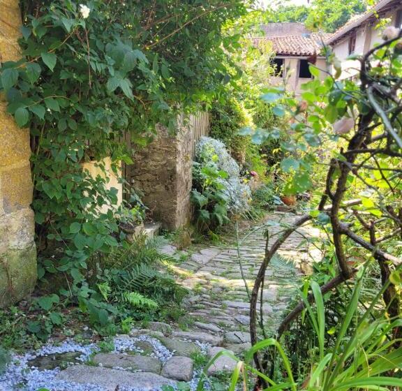 סטודיו משפחתי, La Cressonnière