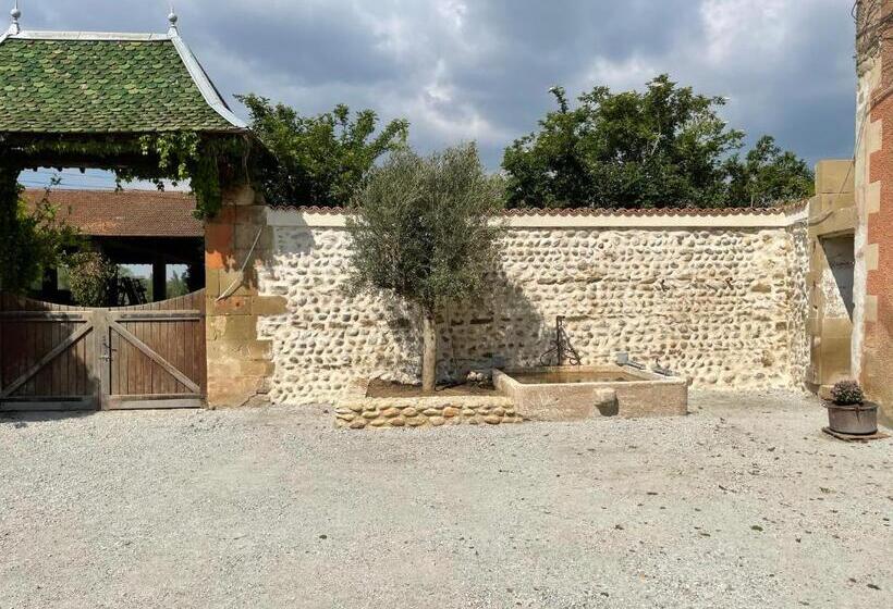 Номер Стандарт Вид на Сад, Chateau De Vaugelas   Charmant Domaine Près De Valence