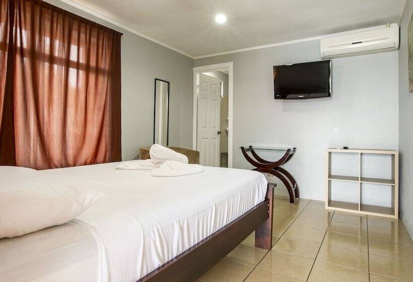 带双人床的基本房间, Coati Arenal Lodge