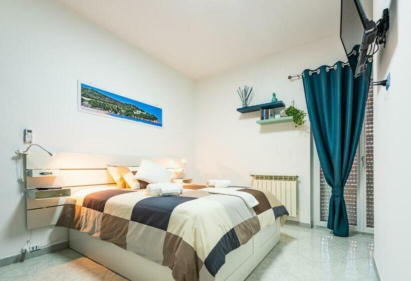 חדר דלוקס, L Approdo Via Ancona