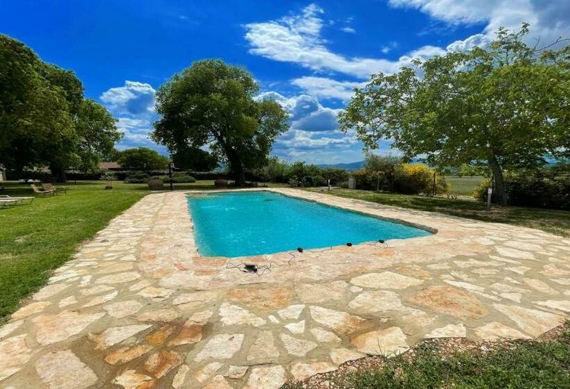 침실 1개 주택, Exclusive Pool Open All Year Spoleto Biofarm Slps 8 Village Shops, Bar1 Km 2
