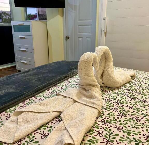 带城市景观的套间, María Bonita Higüey, Apartments