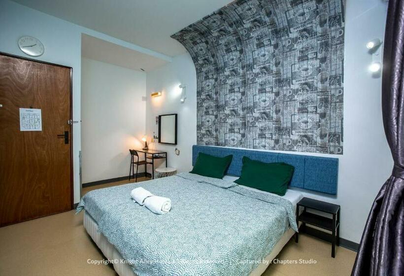 חדר סטנדרט, Knight Alley