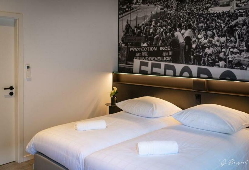 Номер Deluxe, Boutique Hôtel, La Cour De La Reine, Rooftop & Bistronomique Restaurant