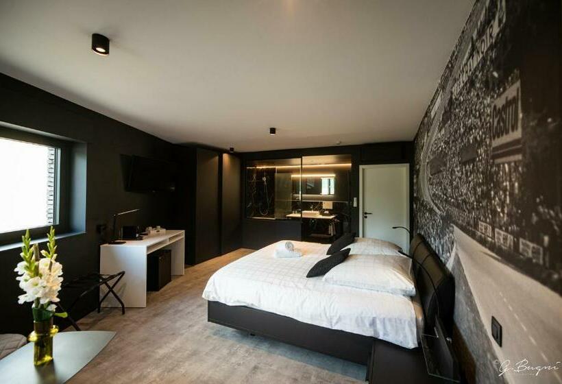 Номер Deluxe, Boutique Hôtel, La Cour De La Reine, Rooftop & Bistronomique Restaurant