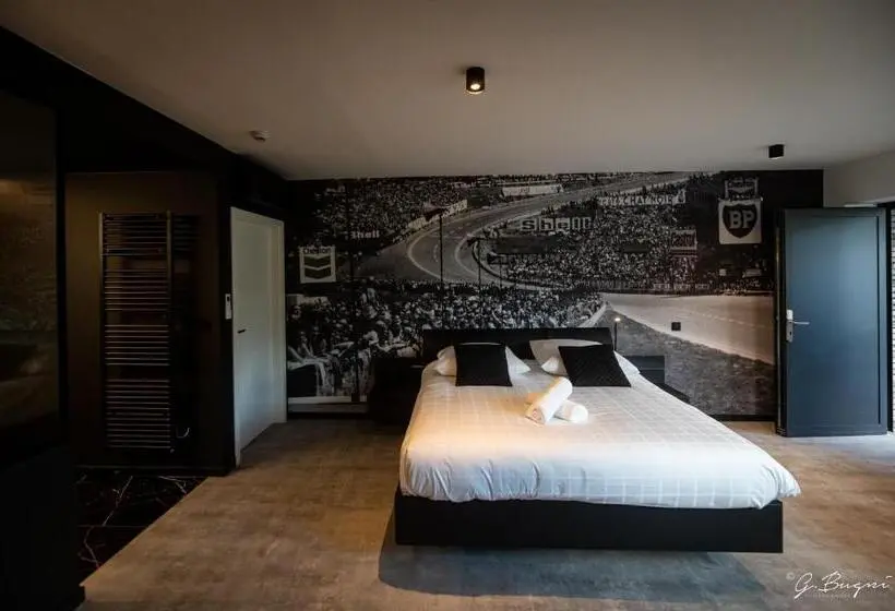 デラックススイート, Boutique Hôtel, La Cour De La Reine, Rooftop & Bistronomique Restaurant