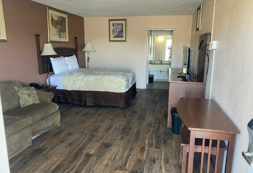 이코노미 룸, Luxury Inn