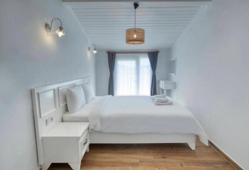 Четырехместный Номер Deluxe, Londi̇a Otel