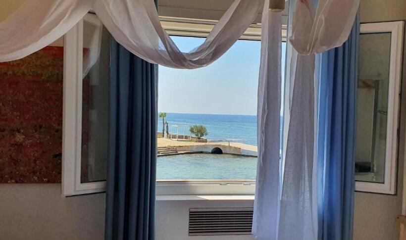 带海景的标准房, Lo Scoglio