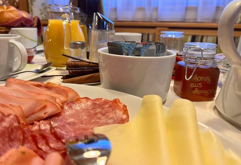 Номер Стандарт Вид на Горы, Untergrundgut