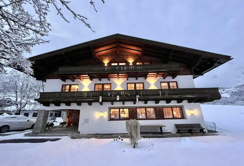 Номер Стандарт Вид на Горы, Untergrundgut