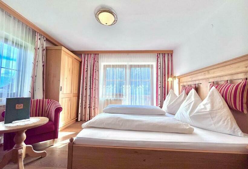 Номер Стандарт Вид на Горы, Untergrundgut