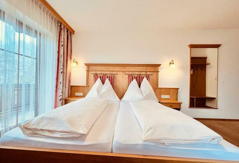 Номер Стандарт Вид на Горы, Untergrundgut