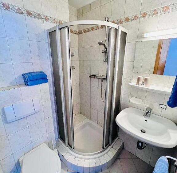 Номер Стандарт с Балконом, Untergrundgut