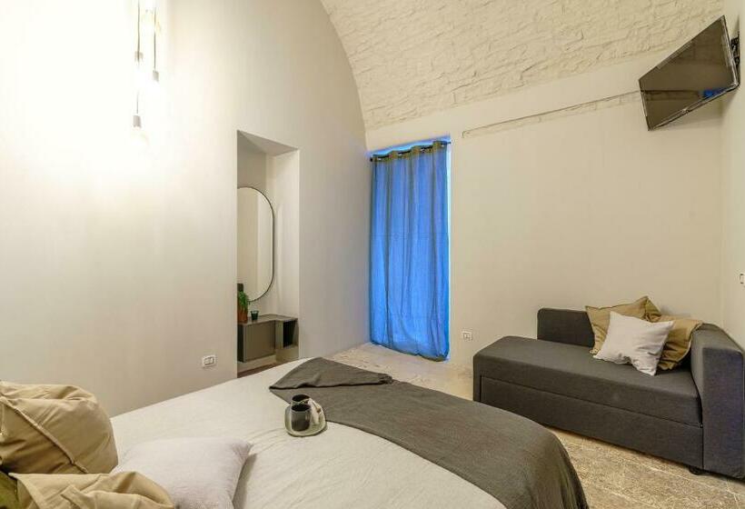 חדר דלוקס, Paso A Paso