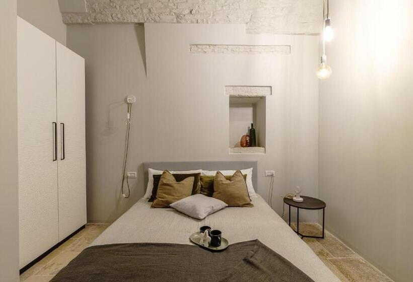 חדר דלוקס, Paso A Paso