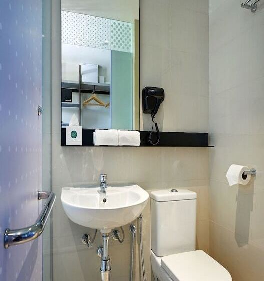 Studio Standard Łóżko Queen Size, Komune Living & Wellness In The Park