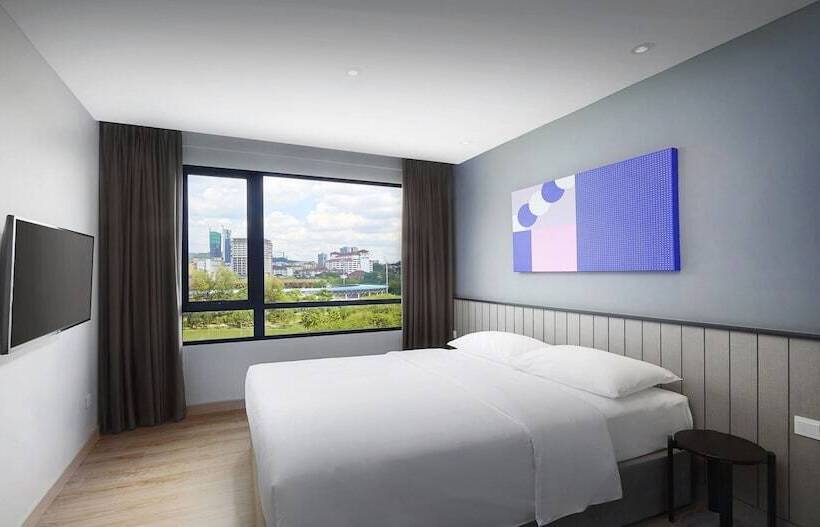 Studio Standard Łóżko Queen Size, Komune Living & Wellness In The Park