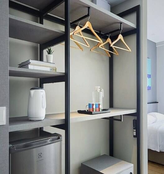 استودیوی استاندارد با تخت دو نفره بزرگ, Komune Living & Wellness In The Park