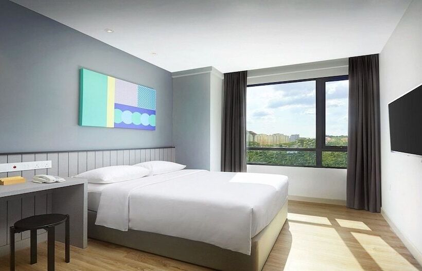 Studio Standard Łóżko Queen Size, Komune Living & Wellness In The Park