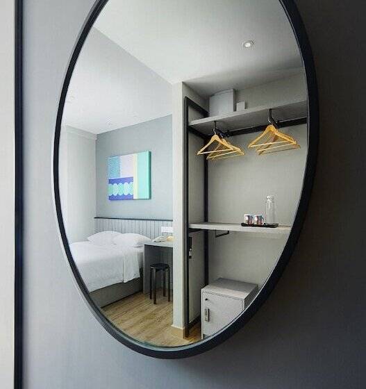 Studio Standard Łóżko Queen Size, Komune Living & Wellness In The Park