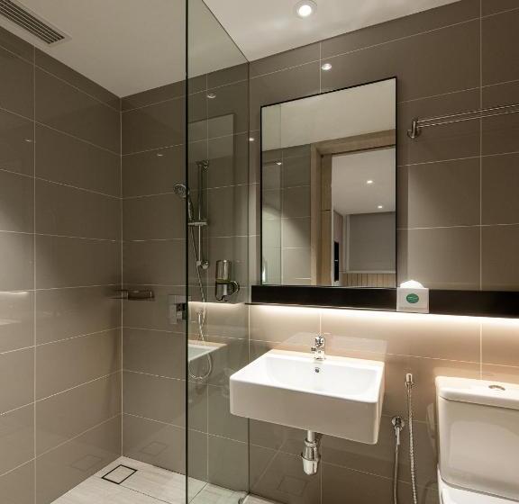 Studio Standard Łóżko Queen Size, Komune Living & Wellness In The Park