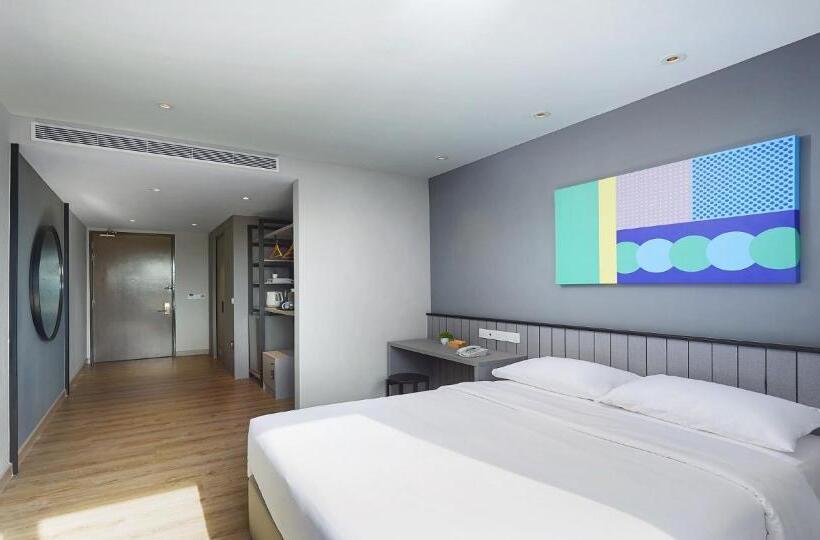 Studio Standard Łóżko Queen Size, Komune Living & Wellness In The Park