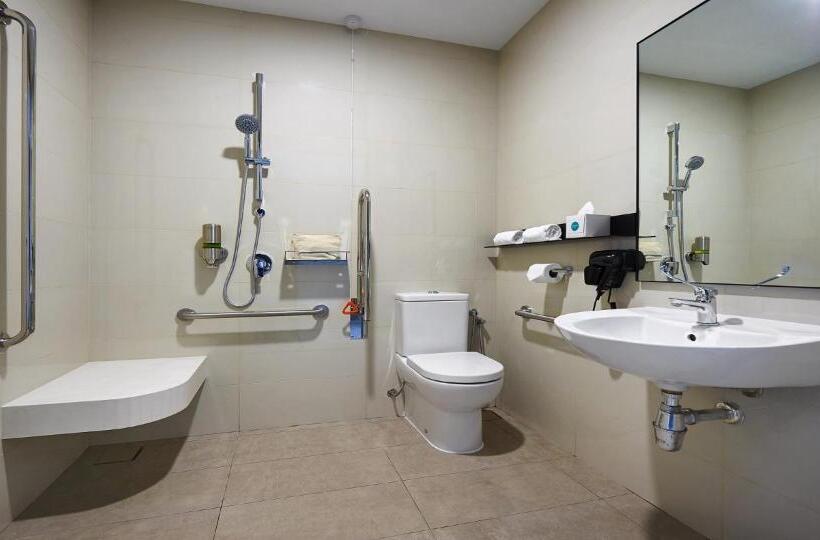 استودیوی استاندارد با تخت دو نفره بزرگ, Komune Living & Wellness In The Park