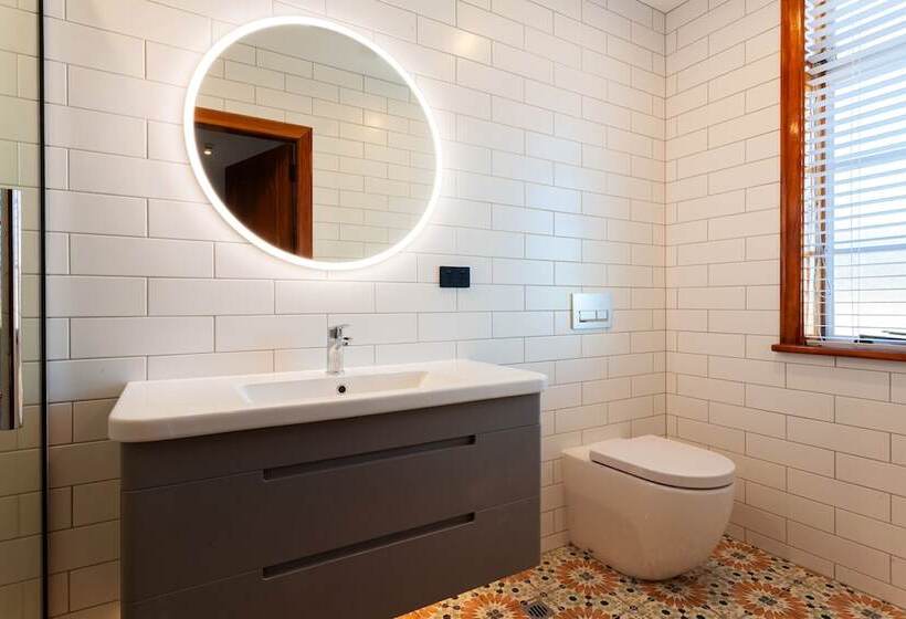 اتاق لوکس, Wigram