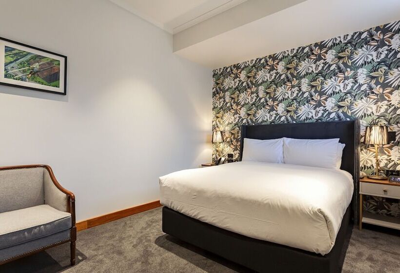 اتاق لوکس, Wigram