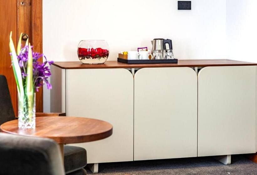 اتاق سوپریور با تخت بزرگ, Wigram