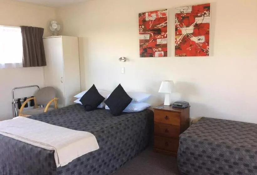 استودیوی استاندارد, Asure Kapiti Court Motel