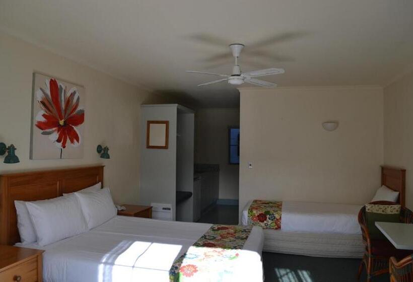 Номер Стандарт с Гидромассажем, Colonial Lodge Motel