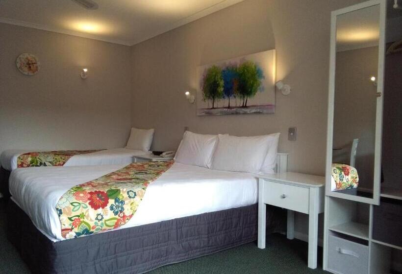 Номер Стандарт Индивидуальный Кровать Куин, Colonial Lodge Motel