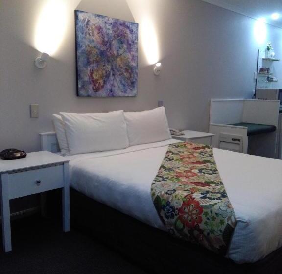 Номер Стандарт с Гидромассажем, Colonial Lodge Motel