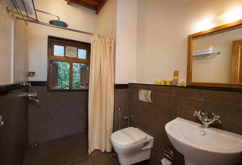 Suite z Balkonem, Bracknellforest