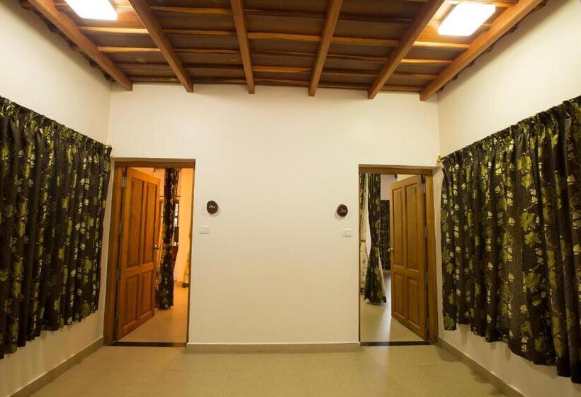 Suite z Balkonem, Bracknellforest