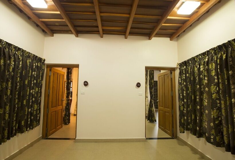 Suite z Balkonem, Bracknellforest