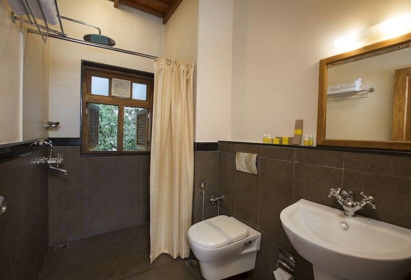 Suite z Balkonem, Bracknellforest