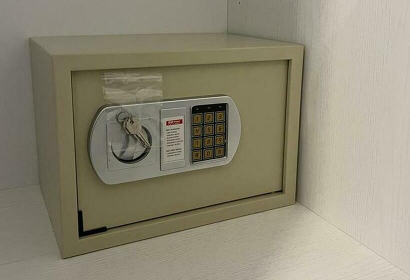 标准间, Casa Regina Margherita, Possibilità Di Posteggio Moto E Bici