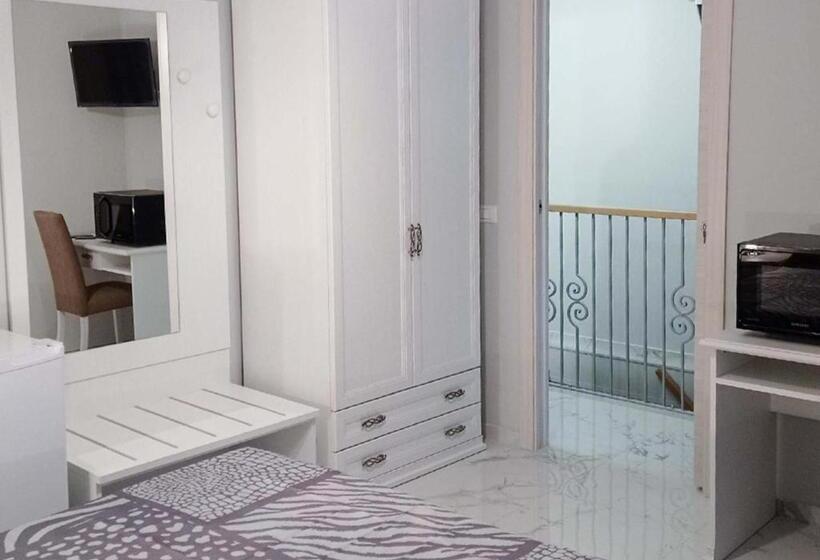 バルコニー付きデラックスルーム, Casa Regina Margherita, Possibilità Di Posteggio Moto E Bici
