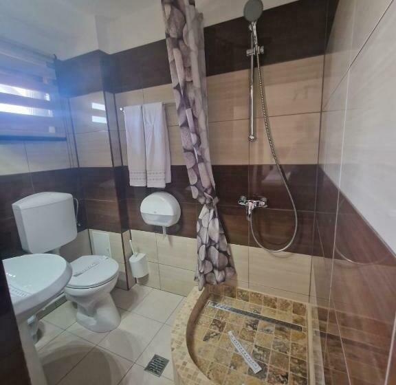 标准间, Casa Andu