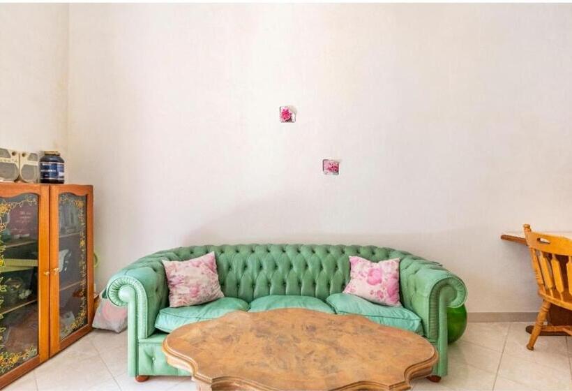 غرفة قياسية, Diamante