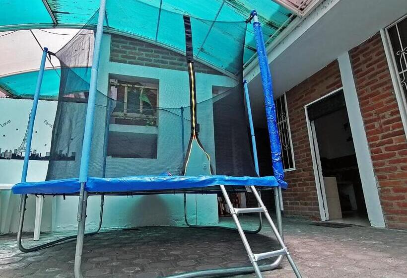 اتاق استاندارد یک نفره, Lagoon Hotel Chugchilan